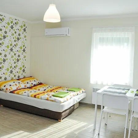 Green Garden Apartman