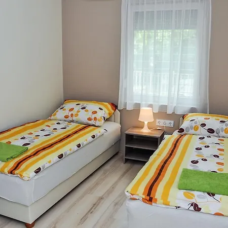 Green Garden Apartman