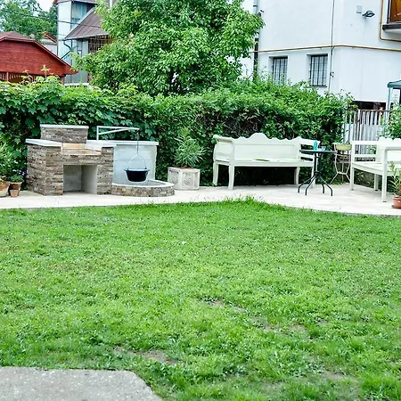 Apartment Green Garden Apartman *